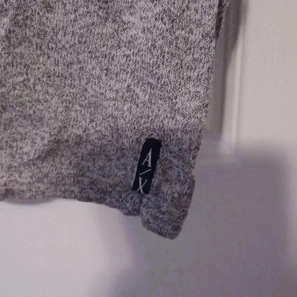 🌹AX Men's vneck tshirt - Picture 4 of 10